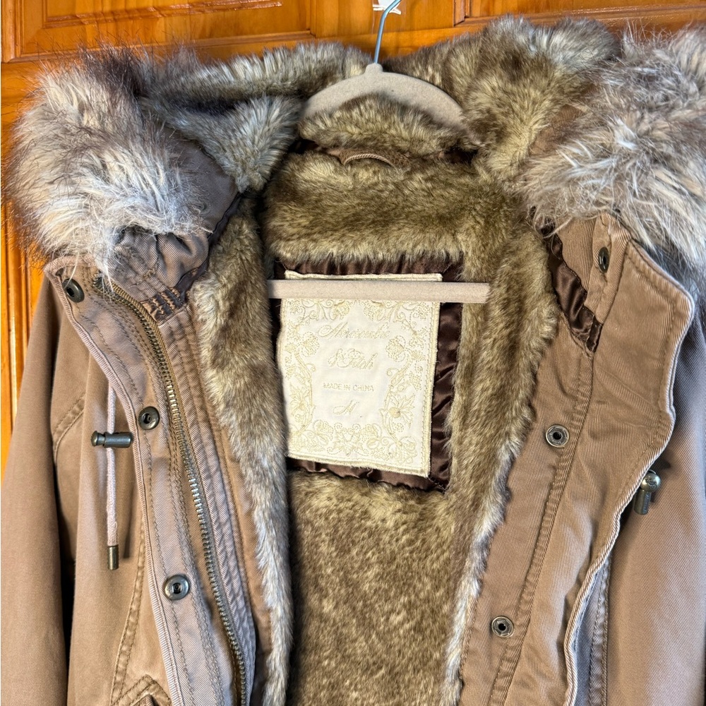 Vintage Y2K Abercrombie & Fitch 2000s Faux Fur Lined Hooded Bomber Jacket Medium - Picture 3 of 16